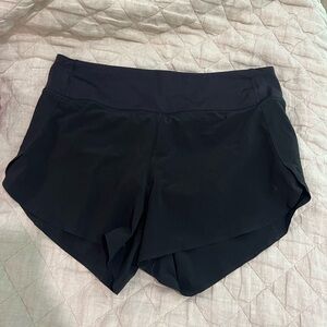 Athleta Run with it 3.5” short